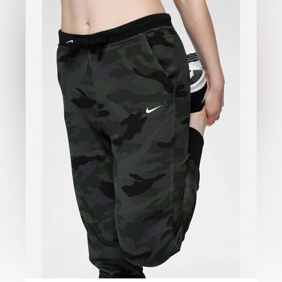 Nike Dri-Fit Get Fit Women's 7/8 Camo Training Pants - Picture 3 of 9